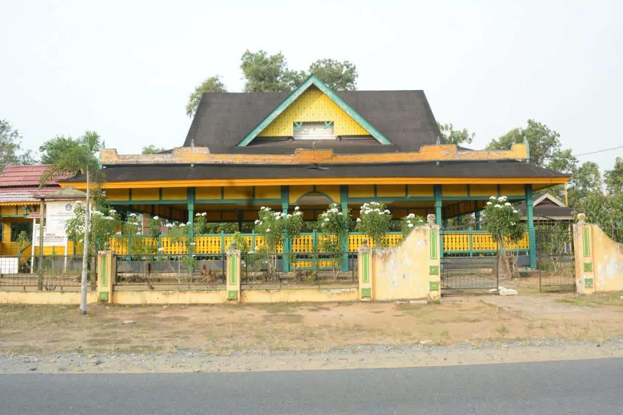 Legenda Makam Keramat Sembilan Desa Negeri Baru Ketapang